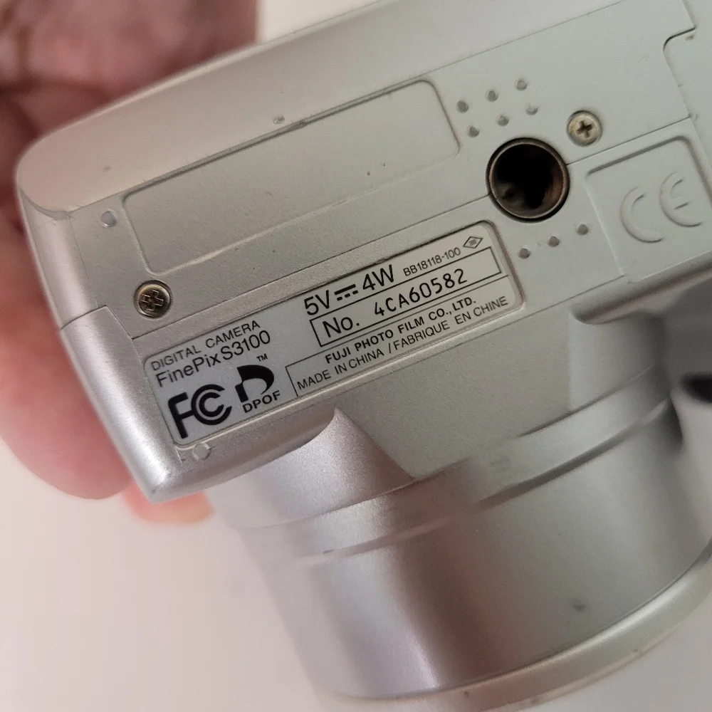 FujiFilm S3100 Digital Camera